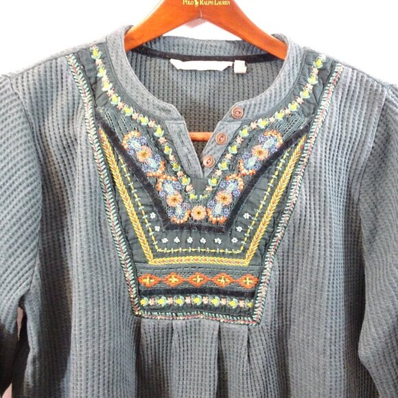 Soft Surroundings Embroidered Thermal Waffle Shirt Henley Size PL Green Beaded - Picture 2 of 7